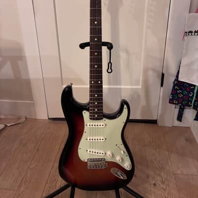 Fender Vintera II '60s Stratocaster with Rosewood Fretboard 2023 - 2026 - 3-Color Sunburst image 1