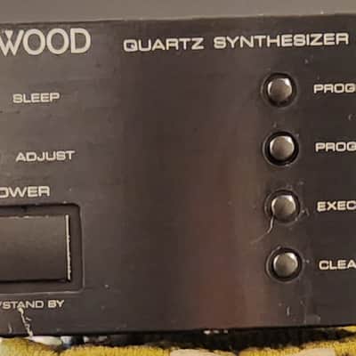 Kenwood Kenwood KT-89 is a quartz synthesizer AM/FM stereo tuner 1988 - Black image 11