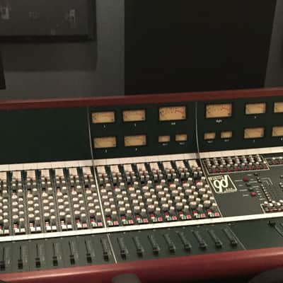 DAKING 1112 24 CH 8 BUS CONSOLE CLASS A DISCRETE 2000's image 1