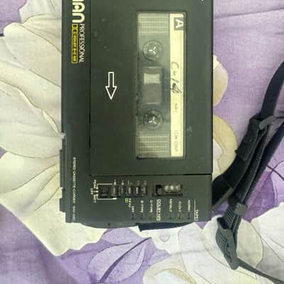 Sony WM-D6C( 1985 - 2002 )Walkman Professional Cassette Recorder image 3