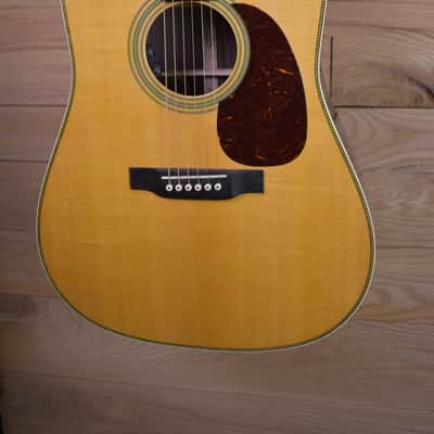 Martin HD-28 2022 - Natural Gloss image 1