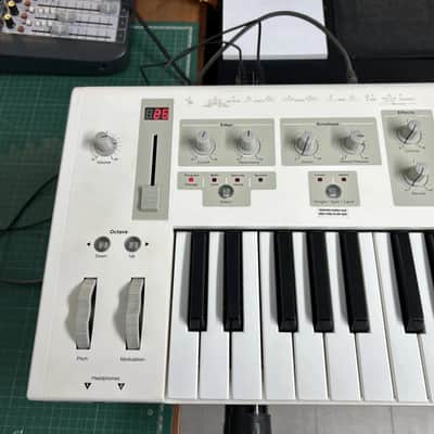 E-MU Systems Shortboard 2010s (+ manual) image 1