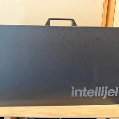 Immagine Intellijel 7U 104HP Performance Case with Output Module - 2