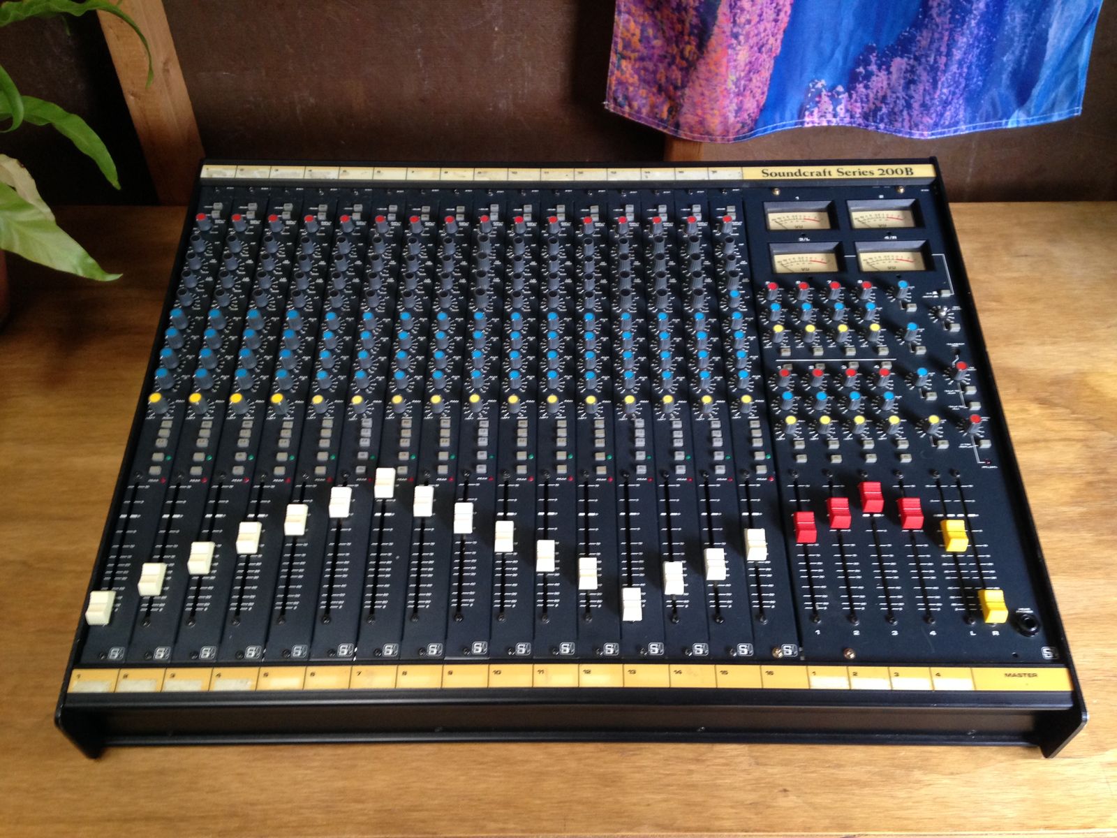Buy Soundcraft MPMi-20 20-channel Audio Mixer at Martinique
