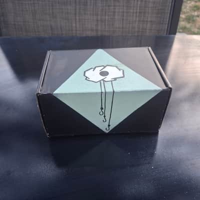 Anchored Cloud Sound JHS inspired feedback looper 2026 - Green/black/Slate/handpainted image 10
