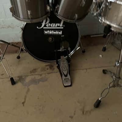 Pearl Drum Set 4 piece - metallic image 4