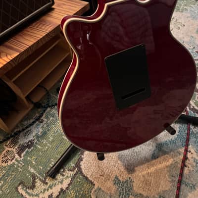 Burns Brian May Signature Specisl 2000’s - Red image 8