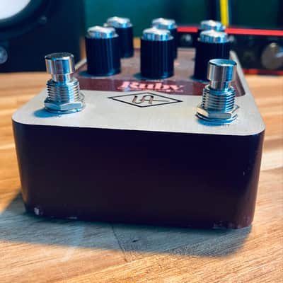 Universal Audio Ruby ’63 Top Boost Amplifier 2022 - Present - Ruby / Silver image 4