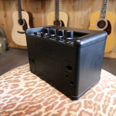 Blackstar Fly 3 3-Watt 1x3" Battery-Powered Mini Guitar Combo 2014 - Present - Black image 4