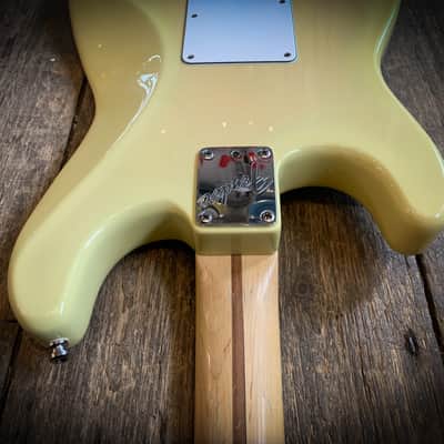 1994 Fender Stratocaster Deluxe Plus in Blonde finish & hard shell case image 6