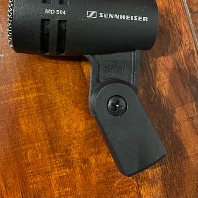 Immagine ☆Sennheiser MD 504 Cardioid Dynamic Drum Microphone with Mic Clip - 3