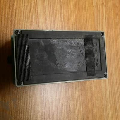 Boss TR-2 Tremolo (Silver Label) 1997 - Present - Green image 3