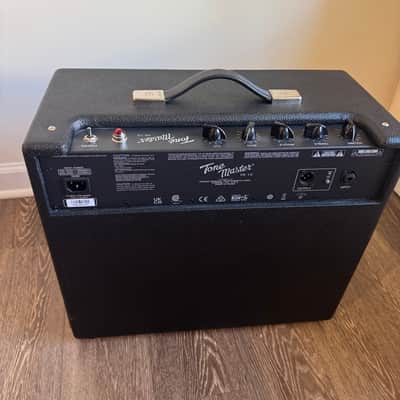 Fender Tone Master FR-10 1000-Watt 1x10" Active Guitar Speaker Cabinet with Cover image 4