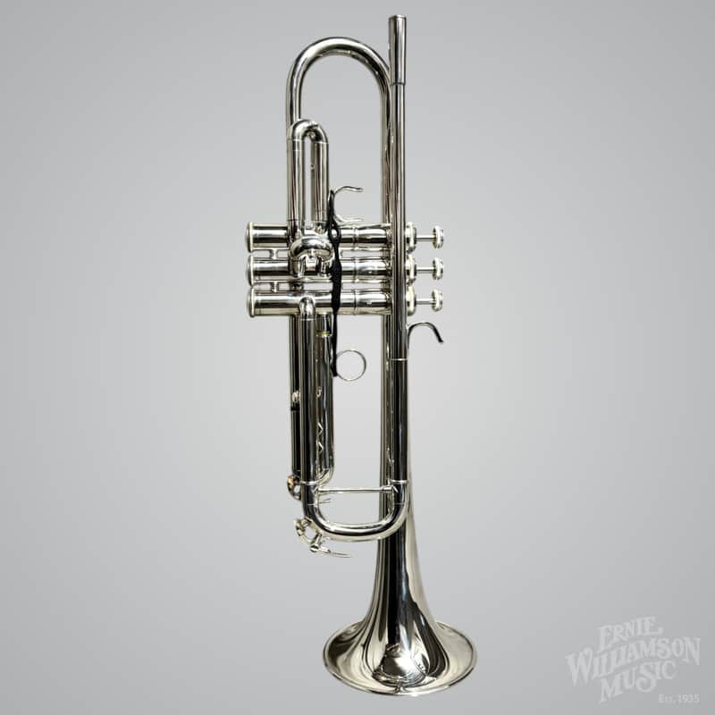 Yamaha YTR-8335LAIIS Professional Trumpet, Silver Plated