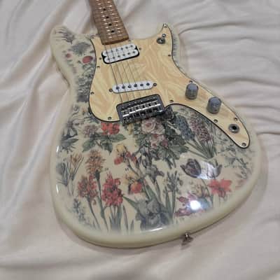 Fender Shawn Mendes Foundation Musicmaster 2020 - Yellow Floral image 4