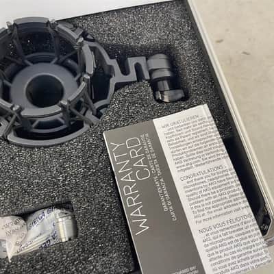 AKG C214 Large Diaphragm Cardioid Condenser Microphone 2010s - Black image 3