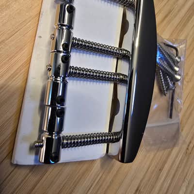 NEW Hipshot 4-String Vintage Bass Bridge 19mm String Spacing Quick Load - Stainless Steel image 2