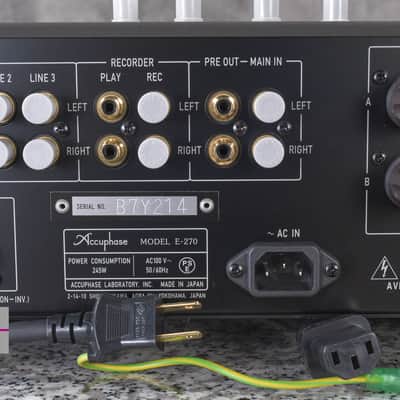 Accuphase E-270 Integrated Stereo Amplifier in Excellent Condition w/ Remote image 17