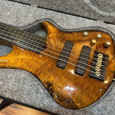 Roscoe SKB 3005 Custom 5 String Fretless Bass image 2