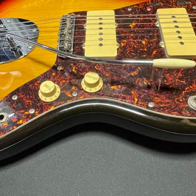 Fender JM66-80 Jazzmaster 2003 - Sunburst image 9
