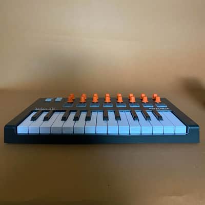 Arturia MiniLab MkII Orange Edition 25-Key MIDI Controller 2020's - Present - Orange Edition image 7