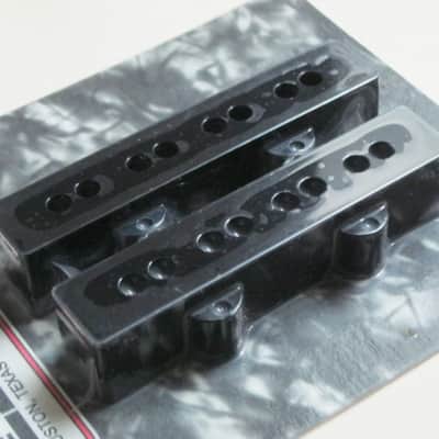 new in package A+ Allparts PC-0953-023, Pickup Cover Set for Jazz Bass / J Bass (2 piececs) Black, plastic (from 2020s) screws are NOT included- but they're availabe for sale upon request image 3