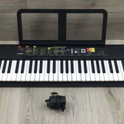 Yamaha PSR-F52