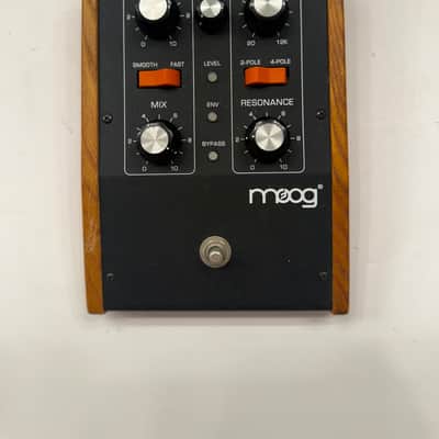 Moog Moogerfooger MF-101 Low Pass Envelope Filter Guitar Effect Pedal + PSU image 1