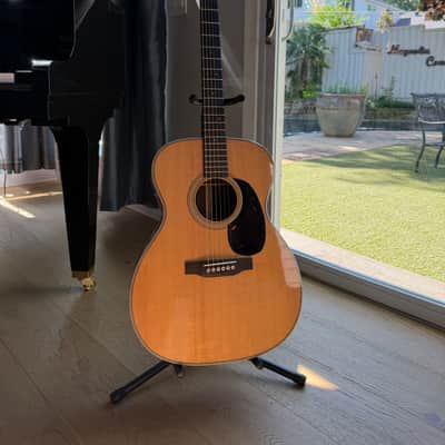 Martin 000-28 Modern Deluxe | Like New | Adirondack Bracing | Hot Hide Glue | Original HSC image 1