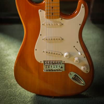 Johnson (by AXL) JS-800 Strat Natural wood image 1