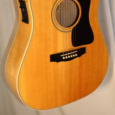 Guild USA DCE3 Dreadnought Cutaway Acoustic Electric Spruce Top Maple Back + Sides with case early 1990s image 6