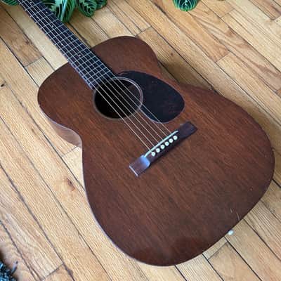 1957 Martin 00-17 Mahogany Acoustic Guitar w/ Chipboard Case image 1