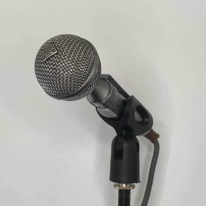 VINTAGE - REFURBISHED - TELEFUNKEN MD 405 S 1960s - METAL SILVER image 1