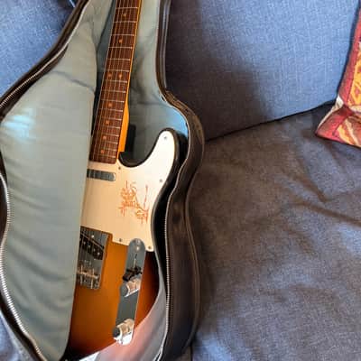 Victoria Luggage Fender Gig Bag 1963 - Leather image 2