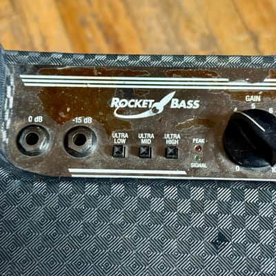 Ampeg Rocket Bass Model B-100R 100-Watt 1x15" Bass Combo 1996 - 2006 - Blue Diamond image 6