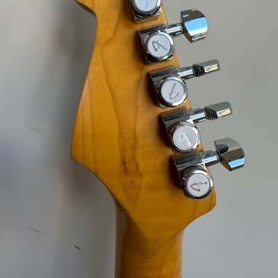 2002/3 Fender American Series Stratocaster image 8
