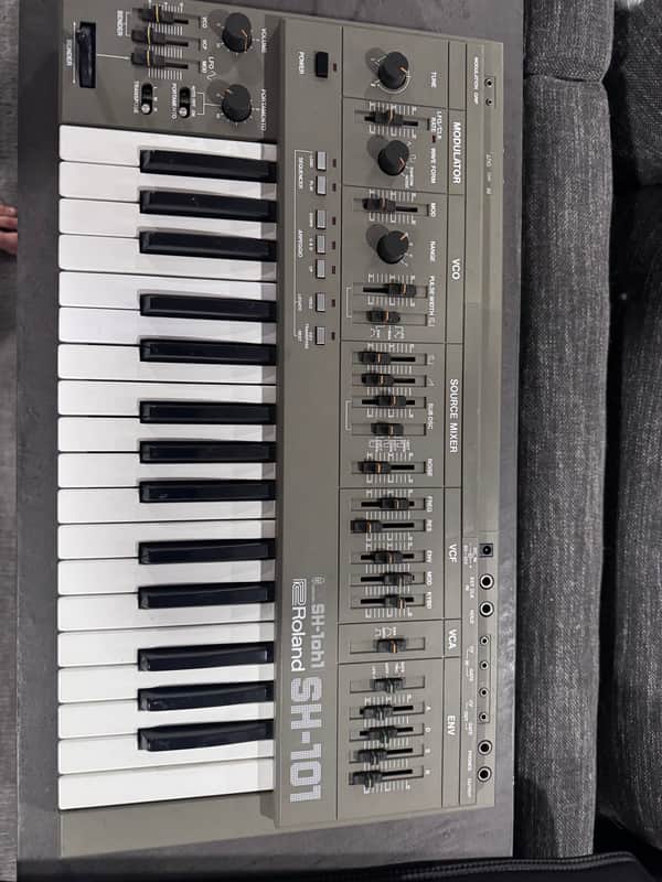 Roland SH-101 Monophonic Analog Synthesizer | Reverb