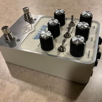 Universal Audio Astra Modulation Machine Pedal image 6