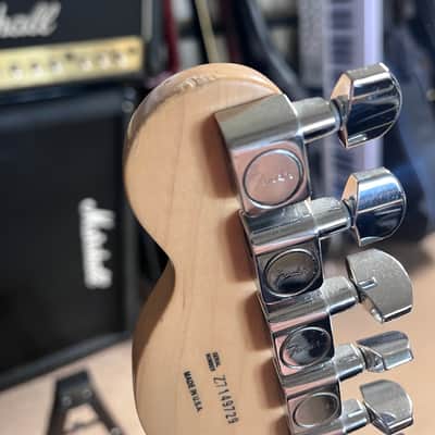 Fender Highway One Telecaster with Rosewood Fretboard 2003 - 2005 - 3-Color Sunburst image 10