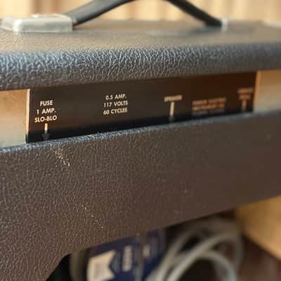 Fender Vibro Champ 6-Watt 1x8" Guitar Combo 1964 - 1967 - Black Panel image 3