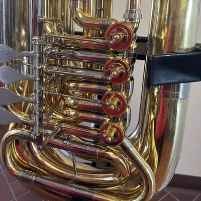 Very Clean Used Yamaha YBB-641 Concert BBb Tuba in Yellow Brass,Lacquered, good valves; with Case, Mouthpiece image 3