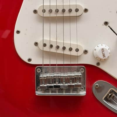 Squier by Fender Mini Stratocaster 3/4-Size Electric Guitar image 9