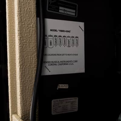 Pre Owned 2013 Fender 20th Anniversary Edition Vibro-King Blonde Guitar Amp Combo image 11