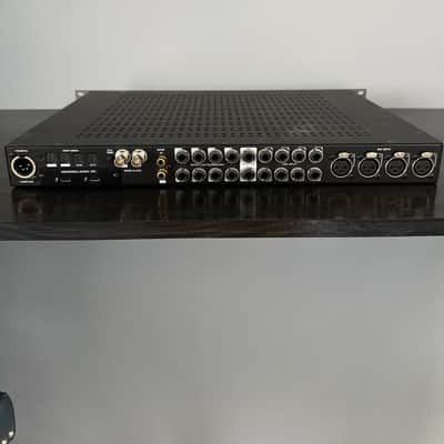 Universal Audio Apollo x8 Thunderbolt 3 Audio Interface 2018 - Present - Black image 2