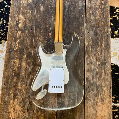 Fender Japan Very RARE Order Made 2004 Lucite Stratocaster MIJ w/ Hardcase image 19