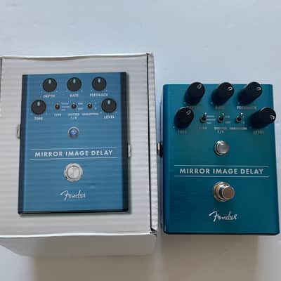 Fender Mirror Image Delay Digital Analog Tape Echo Guitar Effect Pedal + Box image 1