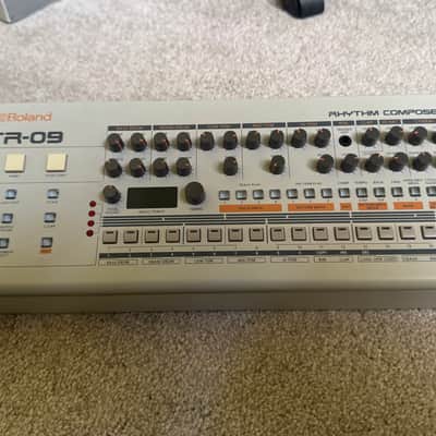 Roland TR-09 Rhythm Composer 2017 - Present - White image 4