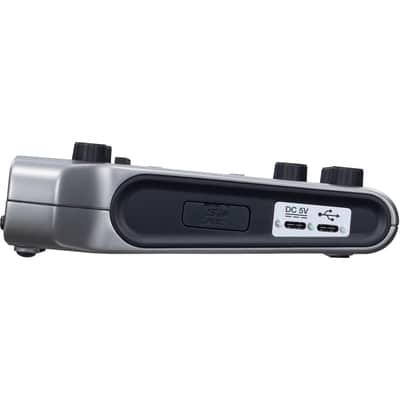 Zoom PodTrak P4 Podcasting Recorder image 5