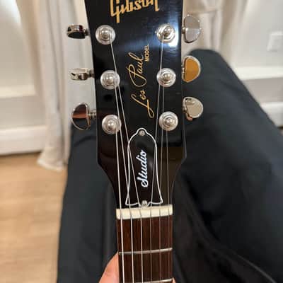 Gibson Les Paul Studio 2021 Wine Red image 2