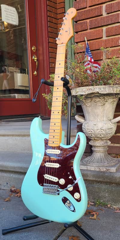 2008-2009 Fender Classic 50's Series Stratocaster Surf Green MIM w Hard Case~Price Drop image 1